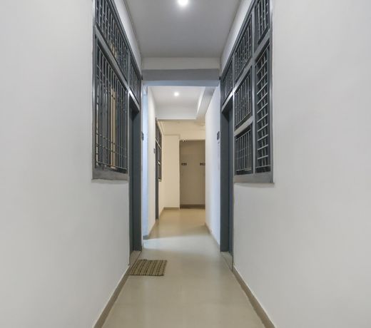 OYO 74663 Taj Highway Hotel