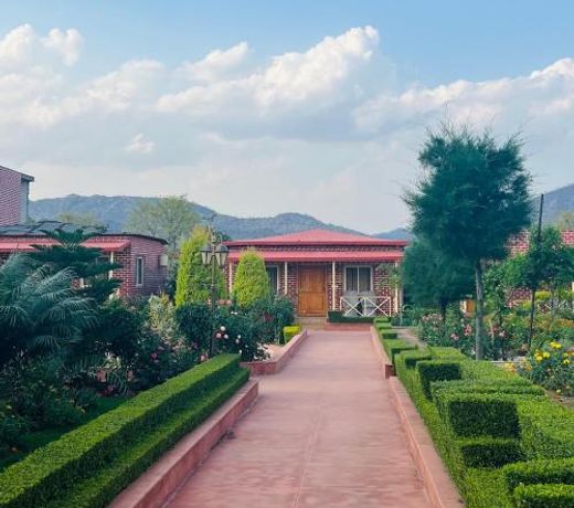 DESI THATH RESORT