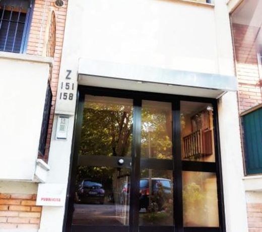 B&B SANDONATO POLICLINICO BBKING