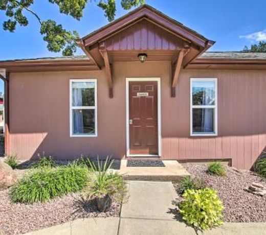 Cozy Ironton Cabin with Shared Pool and Patio!