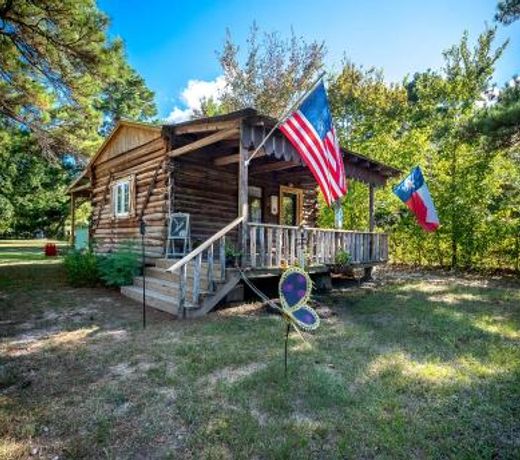 Tiny house LogCabinBnB - Ren Fest Renaissance Festival Bernhardt Arrowhead Hill Olde Dobbin Station Ranch House Farmhouse Wedding Venue Houston Woodlands College Station TAMU