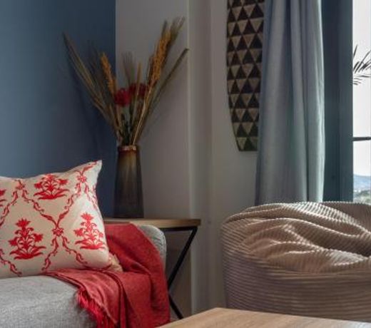 Tranquil, Spacious, Quiet Trendy with a View