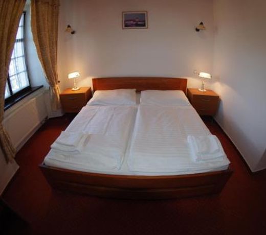 HOTEL CHATEAU ZAMEK CEJKOVICE