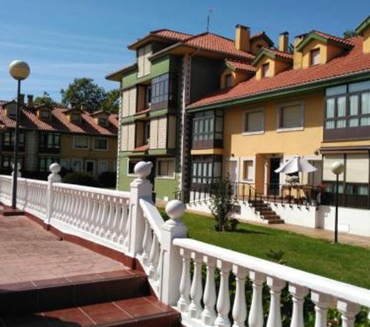 APARTAMENTO CON PISCINA