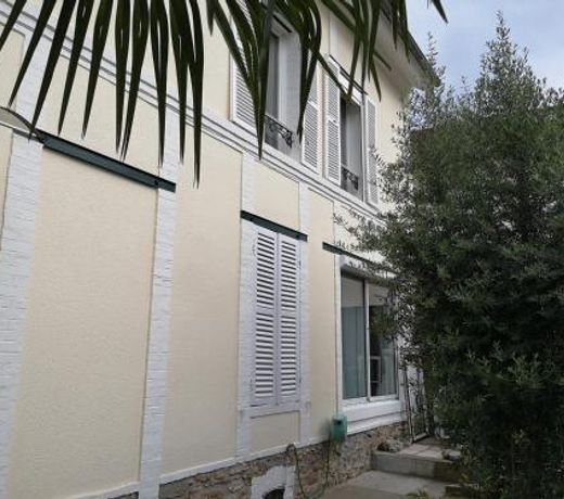 GITE SAINTE MARIE MADELEINE DOMONT 7 PERSONNES