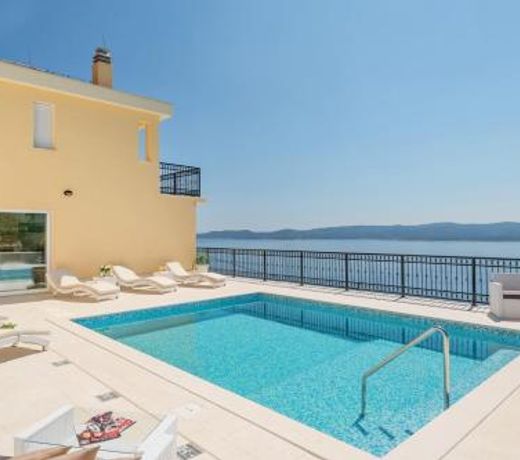 Villa Sun Palace with luxury 5 bedroom villa and amazing panoramic sea views