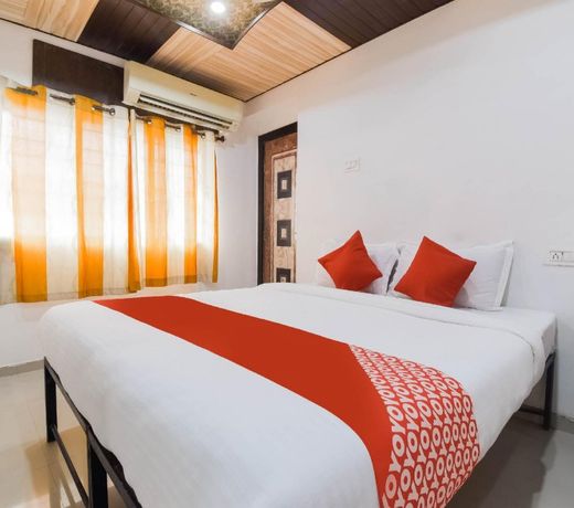 OYO 64041 Hotel Swastik