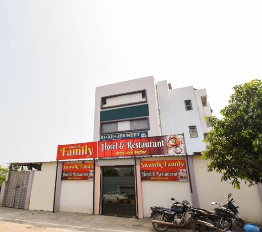 OYO 64041 Hotel Swastik
