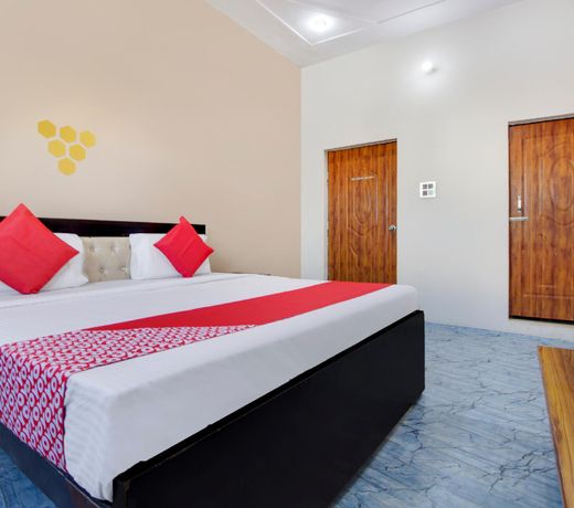 OYO 71269 Hotel Goswami's