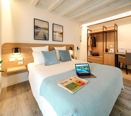 Bergamo Inn 15