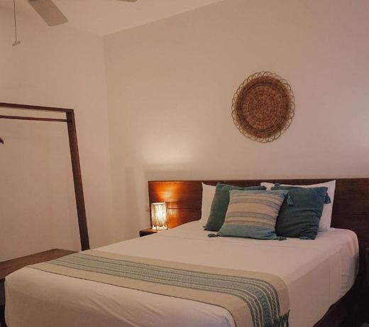 Noah Beach Hotel & Suites