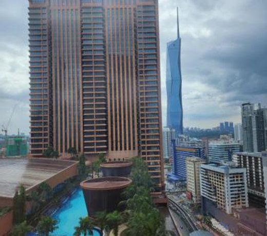 KL Time Square suit At Berjaya Times square