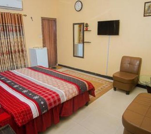 Seasons Inn
