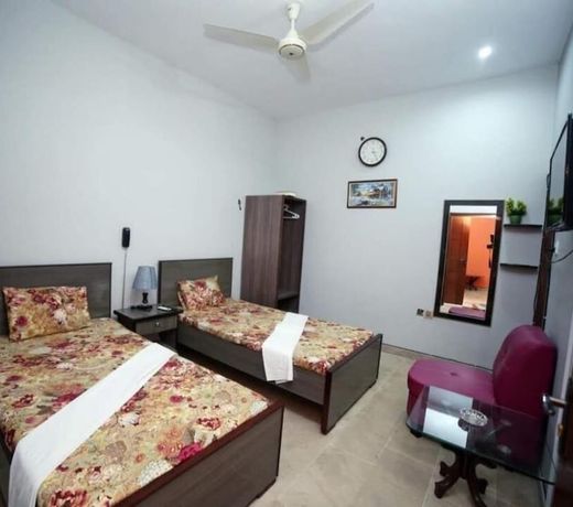 Seasons Inn