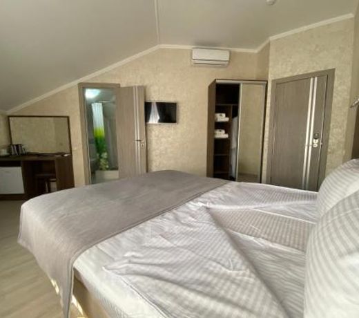 Maro Hotel