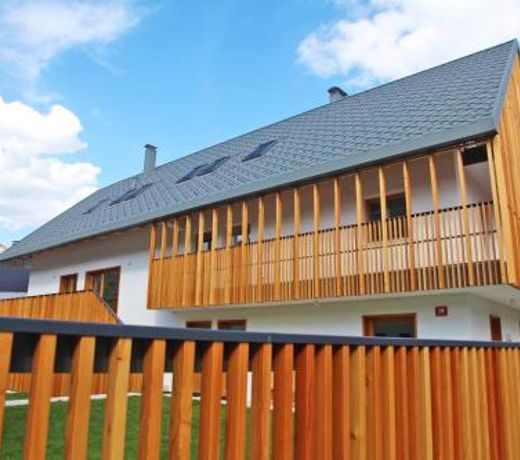 Apartment Jurijana - New 4-Bedroom Triplex with Sauna & Garden