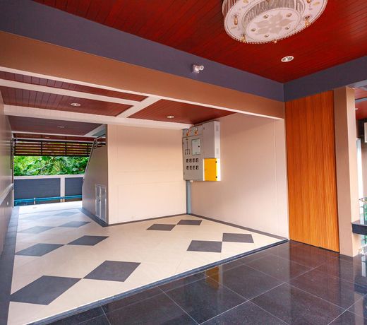 Avarin Resort