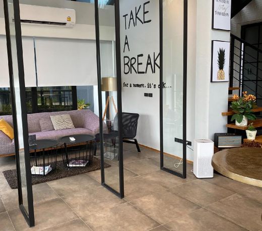 Before Sunset Boutique Hotel