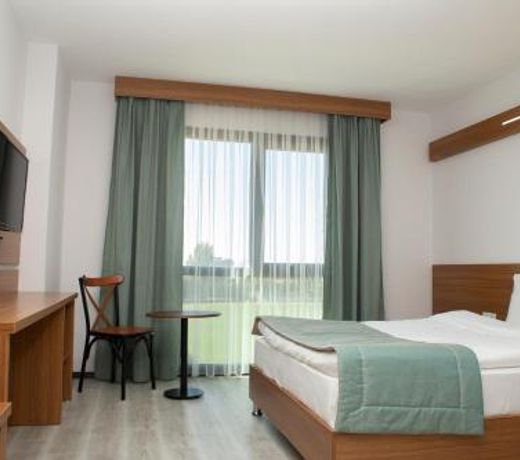 BUSINESS EXPRESS HOTEL