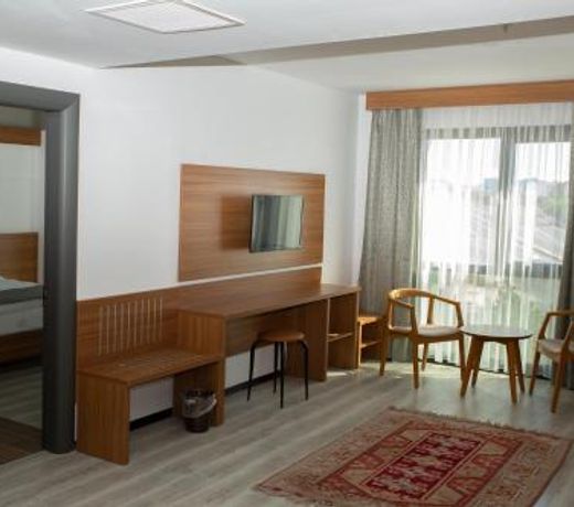 BUSINESS EXPRESS HOTEL