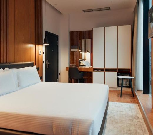 Black Diamond Hotel