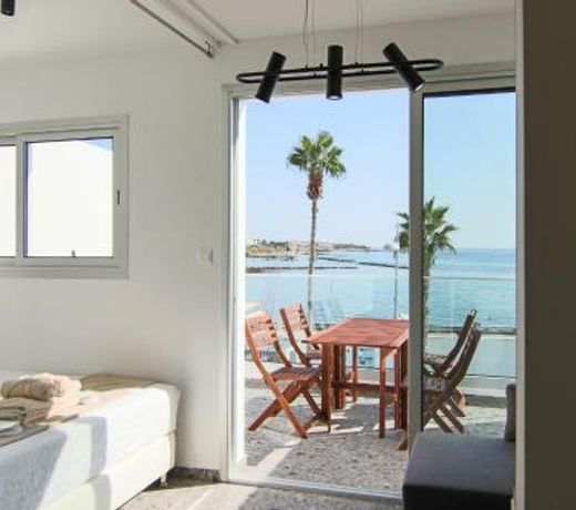 Phaedrus Living Seaview Modern Flat Lighthouse 52