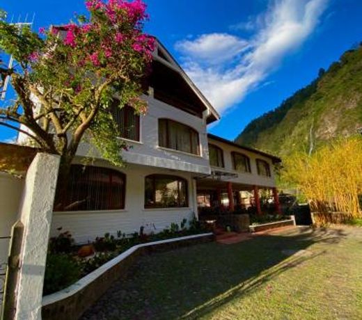 Hotel Volcano Baños