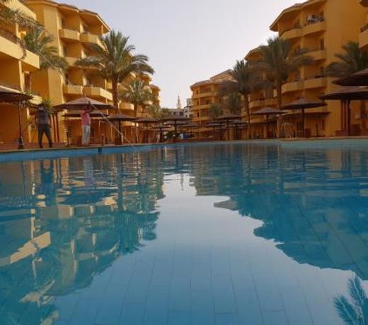 British Resort pool view Apartments