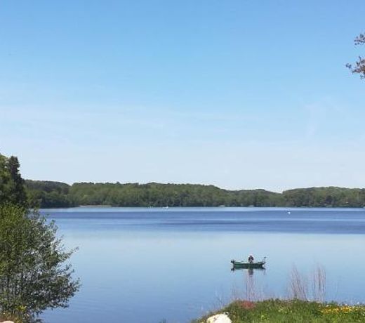 Domaine de la Cabane Verte au lac des Settons