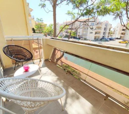 Superbe T2 au calme avec balcon sur la marina - 10