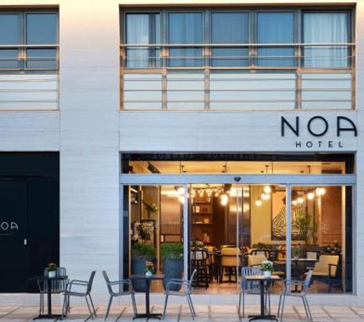 Noa Hotel