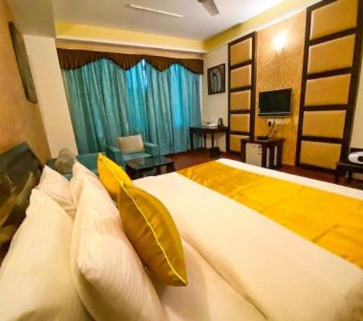 Hotel The Pearl Industrial Area Phase-2