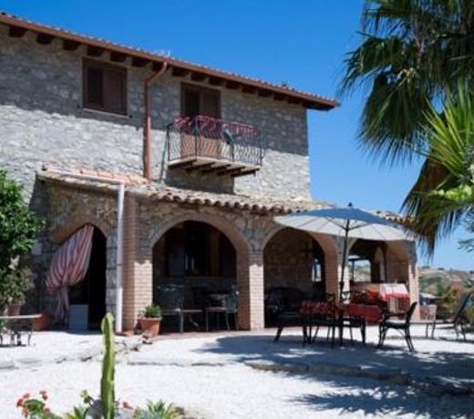 Sicilian White Horse Guesthouse