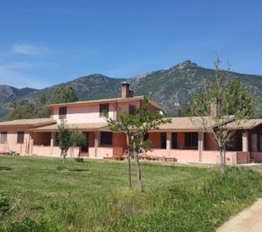 Villa nel verde