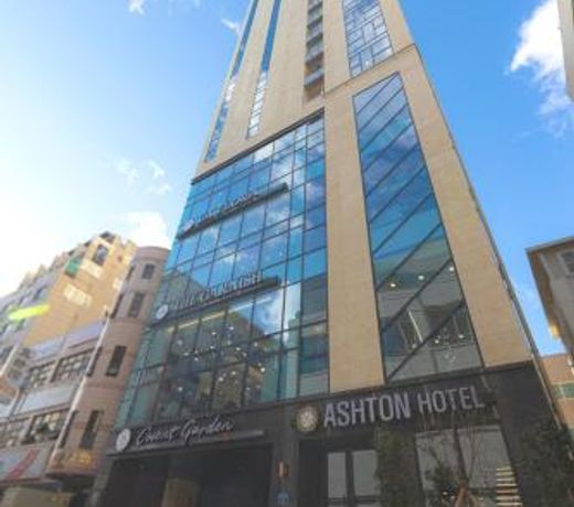 Ashton Hotel