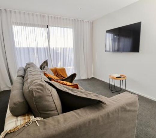Lake House - Te Anau Holiday Home