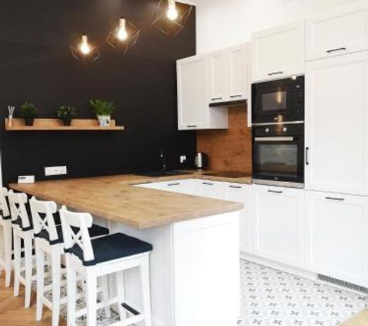 Victoria Apartment