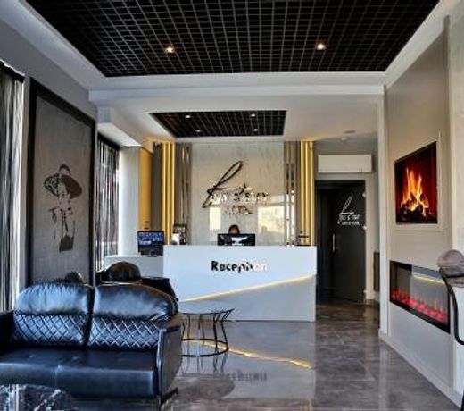 Fly And Stay Airport Hotel