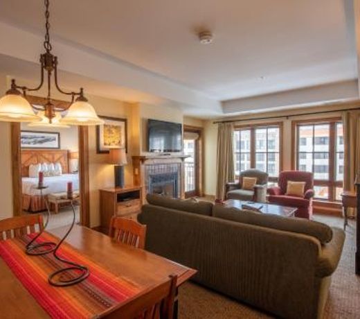 Updated 1 Bedroom Condo in Mountaineer Square condo