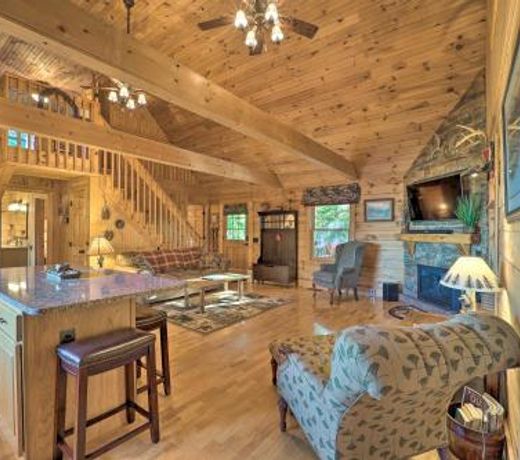 Rural Hideaway with Game Room and Mountain Views!