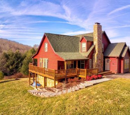 Spacious Mountain-View Manor with Easy River Access