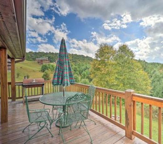 Spacious Mountain-View Manor with Easy River Access