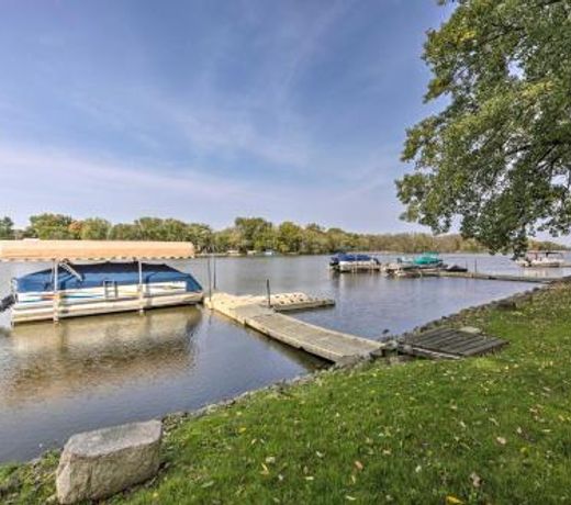 Rock River Waterfront Cabin Dock and Game Room!