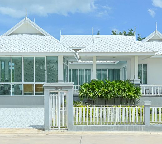 Baan Hua Hin Suk Jung