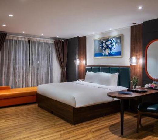 Aurora Hotels & Travel