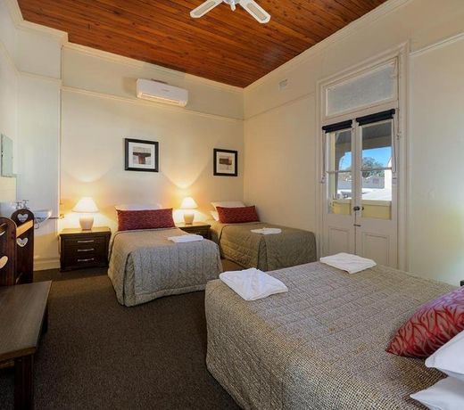 Commercial Travellers House