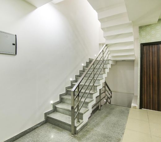OYO Flagship 76399 Rajouri Garden