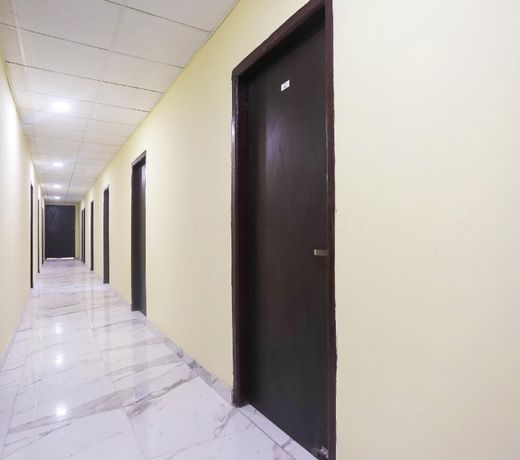 Collection O O 76442 Hotel Surya Plus