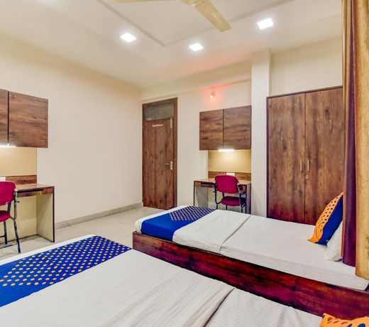 SPOT ON 76315 Hotel Vip Homes