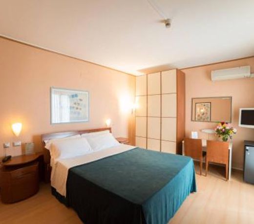 Montebello Park Hotel